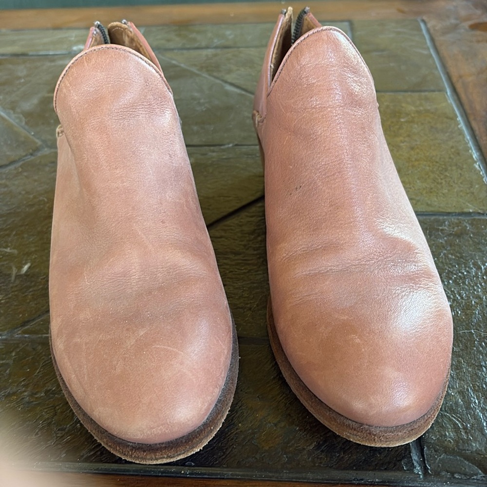 Frye Carson Pink Leather Pull On Shootie/AnkleBoot